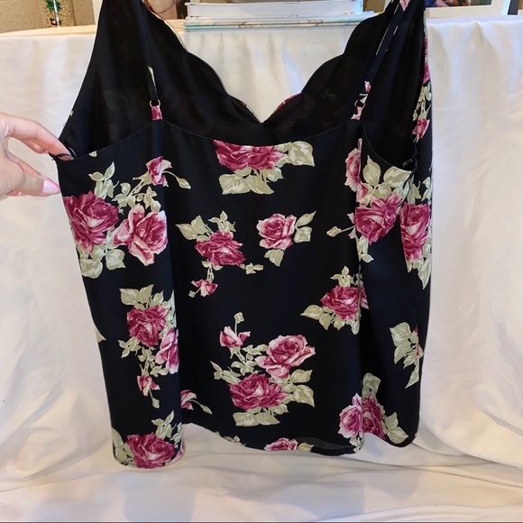 Patterned Cami - Picture 3 of 5